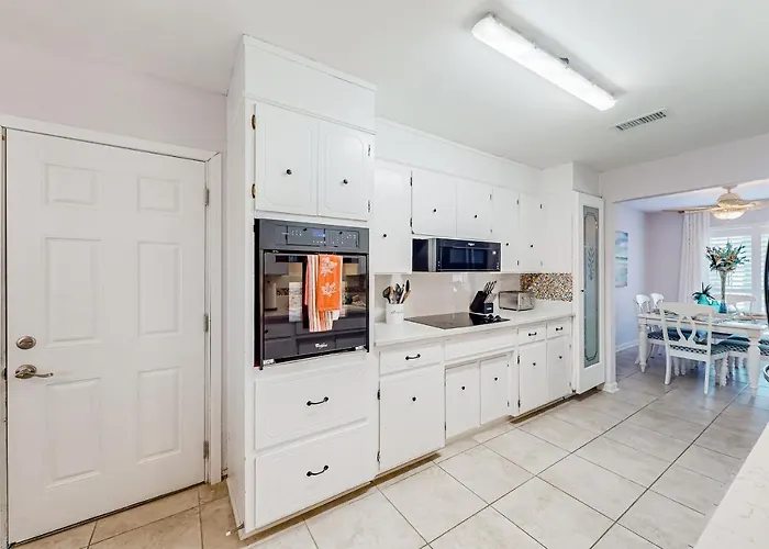 Holiday home 2 Mi To Airport! Family Near Park Pensacola