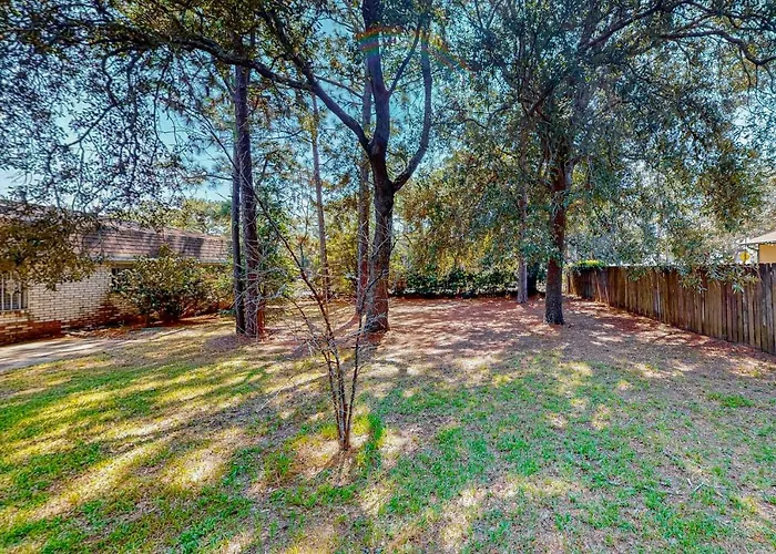 2 Mi To Airport! Family Near Park Holiday home Pensacola